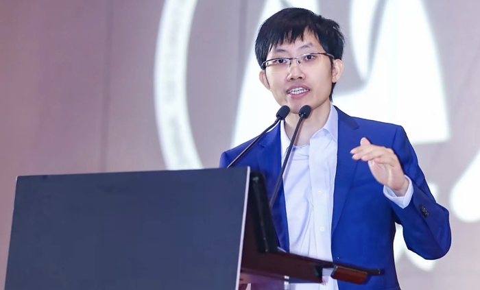 梁文锋将个人出资托底